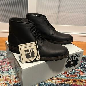 NWT Men’s Frye William Lug Lace Up Black Boot